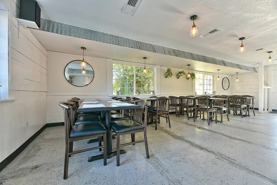 More Photos Of 1213 W Main St, Medford Restaurant For Sale