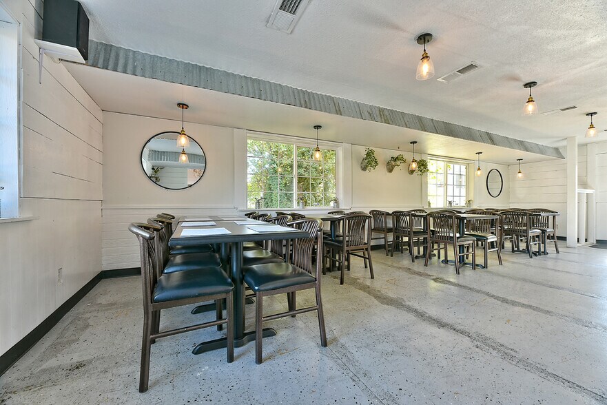 More Photos Of 1213 W Main St, Medford Restaurant For Sale