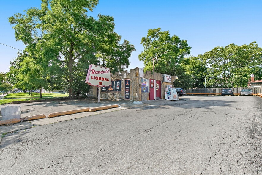More Photos Of , Aurora General Retail For Sale