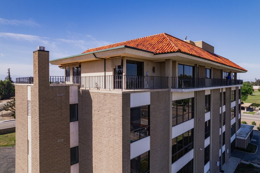 More Photos Of 3200 21st St, Bakersfield Office For Sale