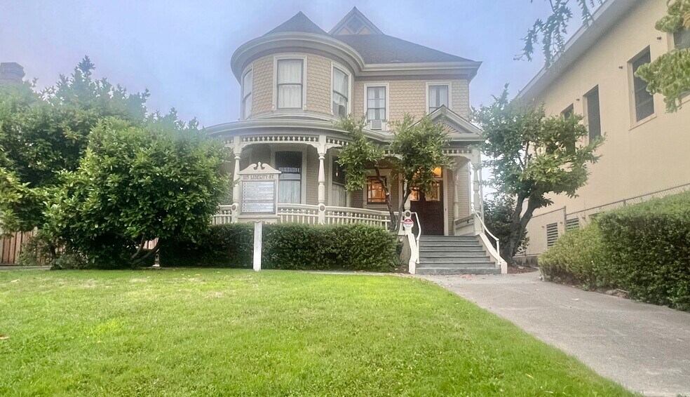 More Photos Of 115 Liberty St, Petaluma Land For Lease
