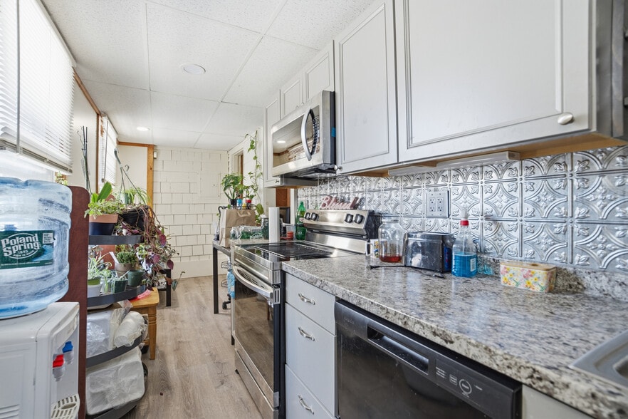 More Photos Of 130 Water St, Warren Apartments For Sale