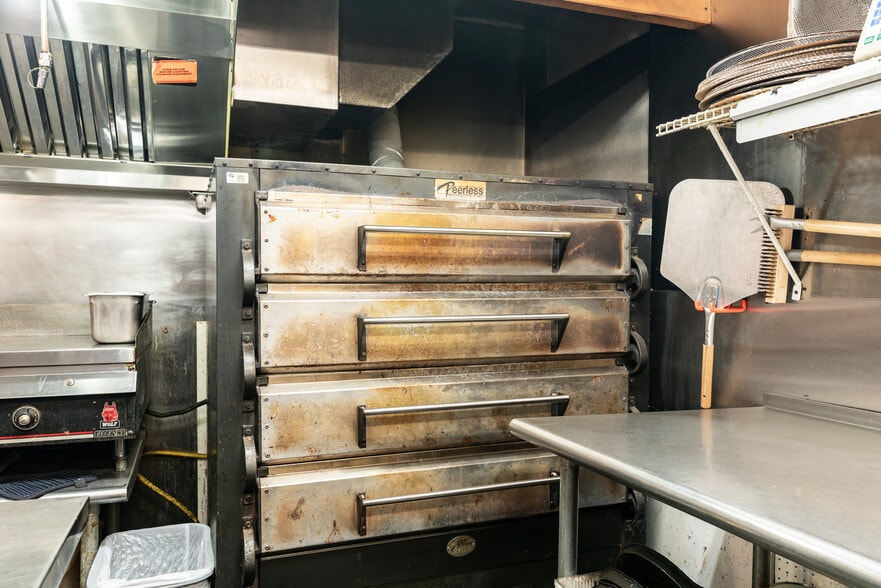 More Photos Of 65 Henry Law Ave, Dover Restaurant For Sale