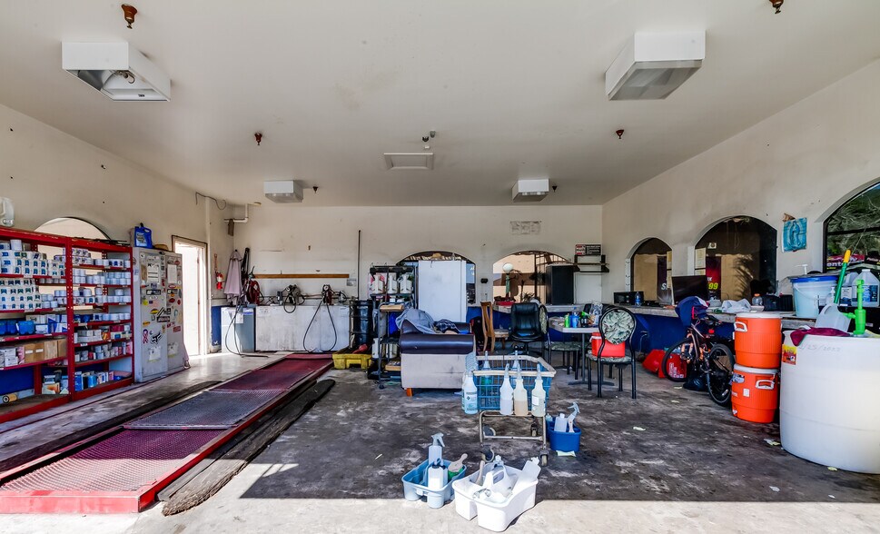 More Photos Of 3706 Highland Ave, Highland Carwash For Sale