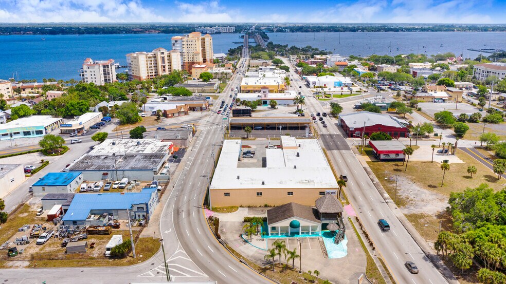 More Photos Of 117-137 Hughlett Ave, Cocoa General Retail For Sale