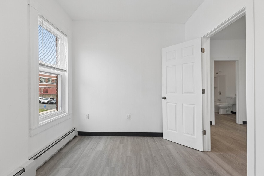 More Photos Of 648-658 Park St, Hartford Apartments For Sale