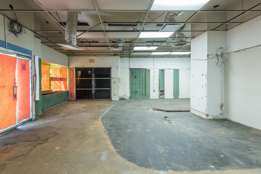 More Photos Of 6333 Wilshire Blvd, Los Angeles Medical For Lease