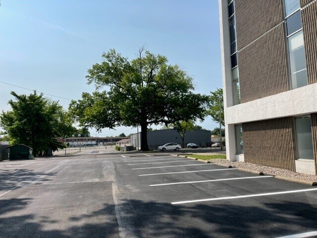 More Photos Of 3934 Dixie Hwy, Louisville Office For Lease