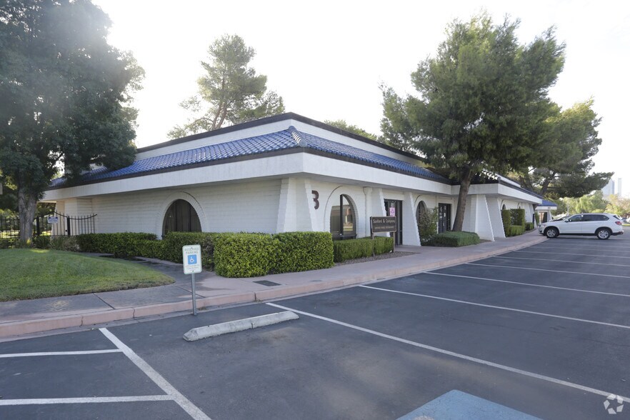 More Photos Of 801 S Rancho Dr, Las Vegas Office For Lease