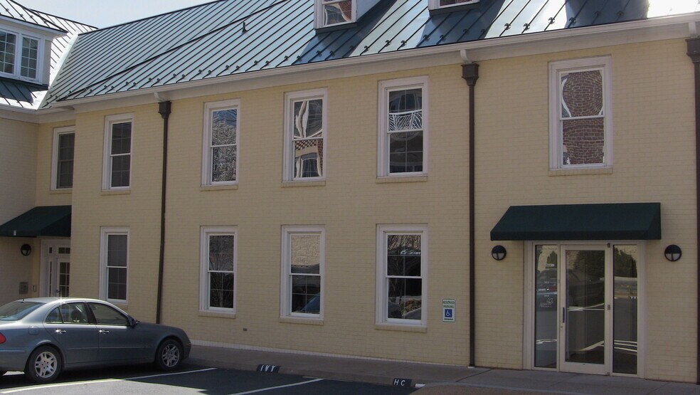 More Photos Of 1001 E Market St, Charlottesville Office Residential For Sale