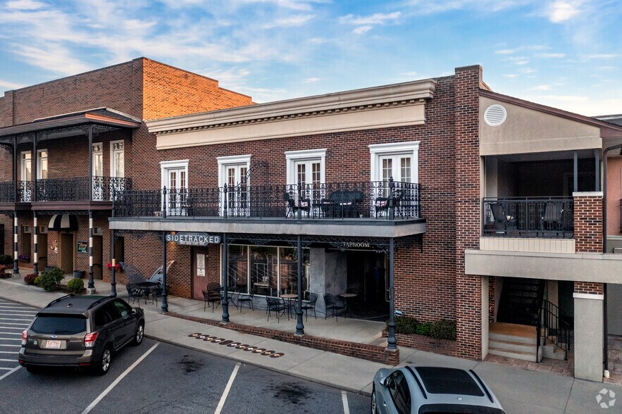 More Photos Of 601 S Green St, Morganton Unknown For Lease