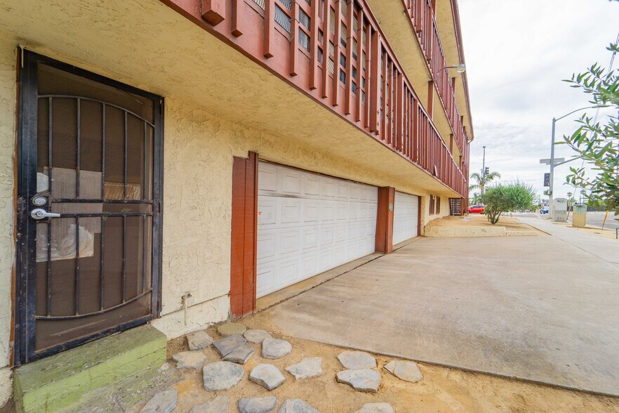 More Photos Of 4065 Wightman St, San Diego Apartments For Sale