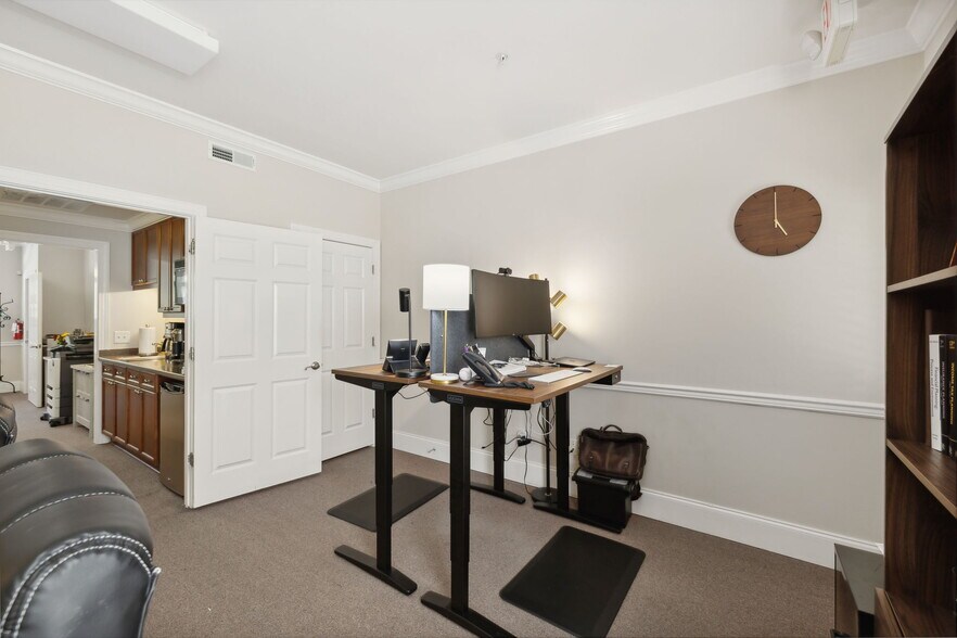 More Photos Of 321 Billingsly Ct, Franklin Office For Lease
