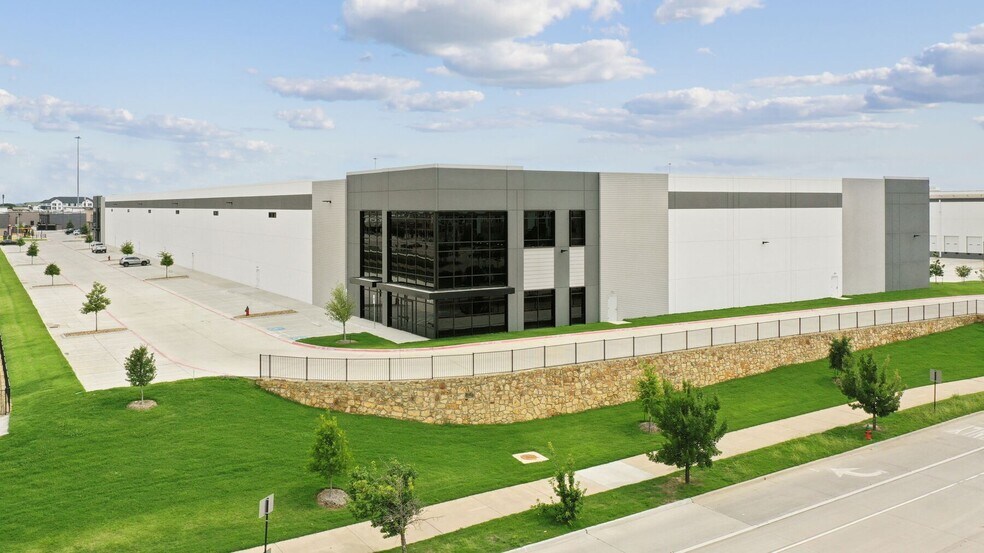 More Photos Of 4101 Northern Cross Blvd, Haltom City Unknown For Lease