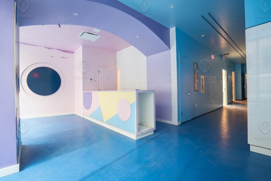 More Photos Of 200 Central Park S, New York Multifamily For Sale