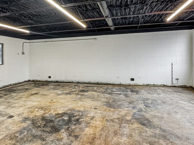 More Photos Of 313 Franklin Ave, Union Light Distribution For Sale