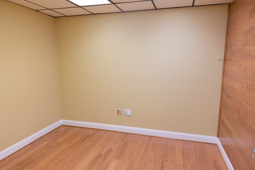 More Photos Of 17801 NW 2nd Ave, Miami Religious Facility For Lease