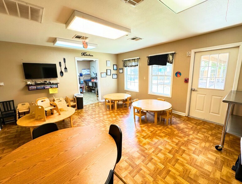 More Photos Of 2027 Main St, Waller Daycare Center For Sale