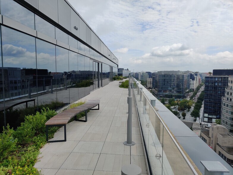 More Photos Of 1201 New York Ave NW, Washington Office For Lease