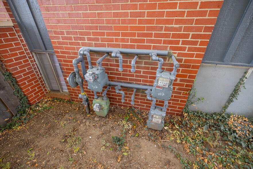 More Photos Of 2520 E Lincoln St, Wichita Apartments For Sale