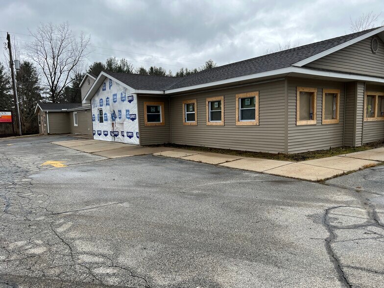 More Photos Of 201 W Saginaw Rd, Sanford Freestanding For Sale