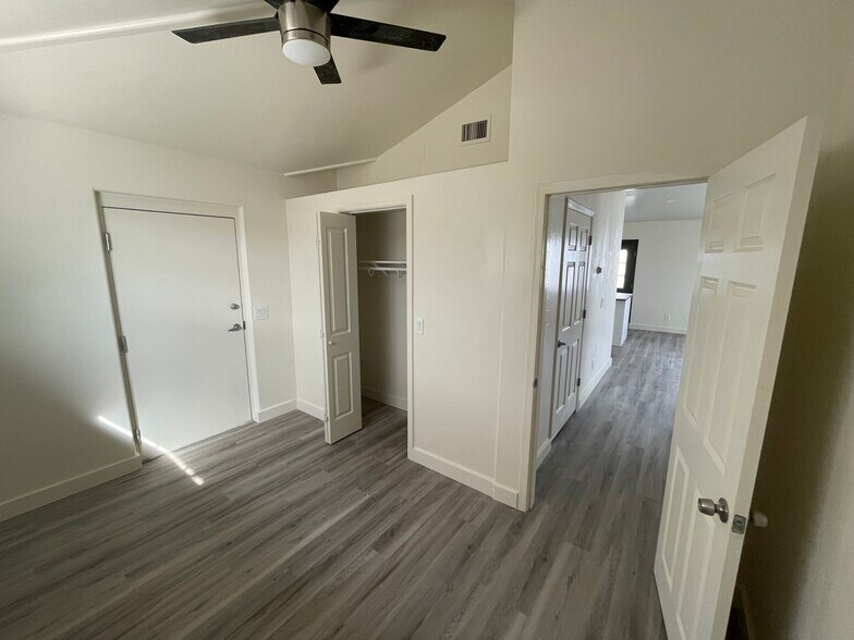 More Photos Of 7162 N 57th Ave, Glendale Apartments For Sale