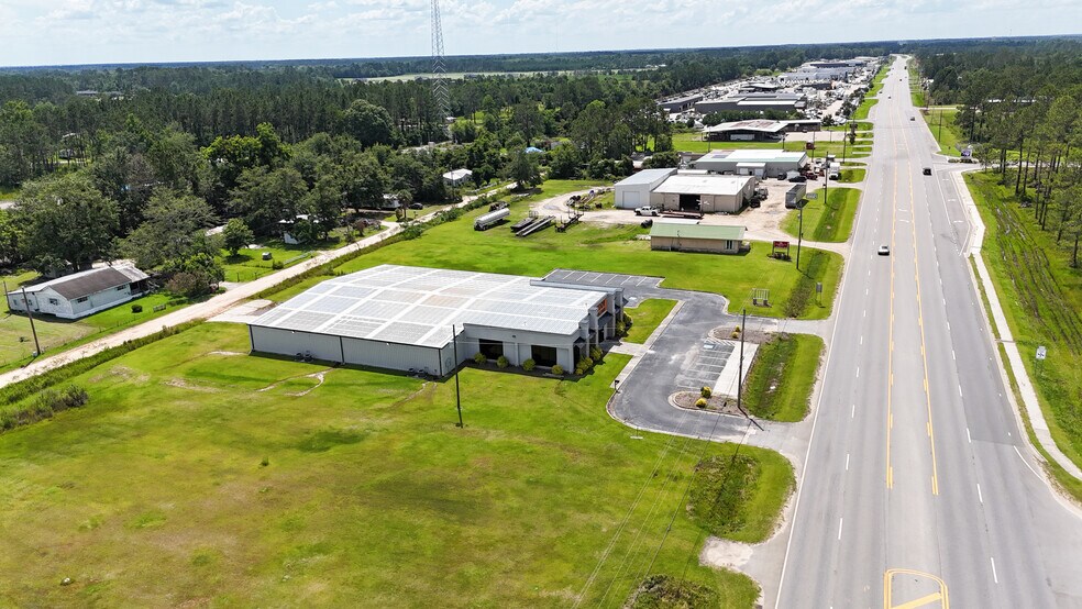 More Photos Of 1205 W Parker St, Baxley Freestanding For Lease