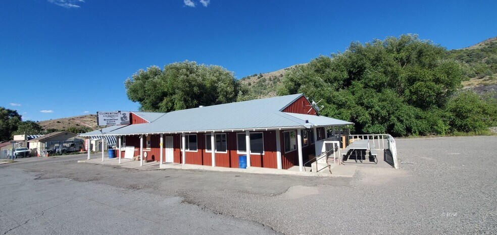 Primary Photo Of 501 Main st, Eureka General Retail For Sale