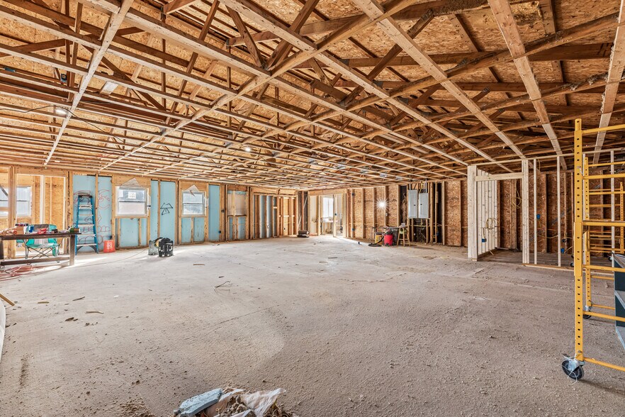 More Photos Of 201 W Saginaw Rd, Sanford Freestanding For Sale