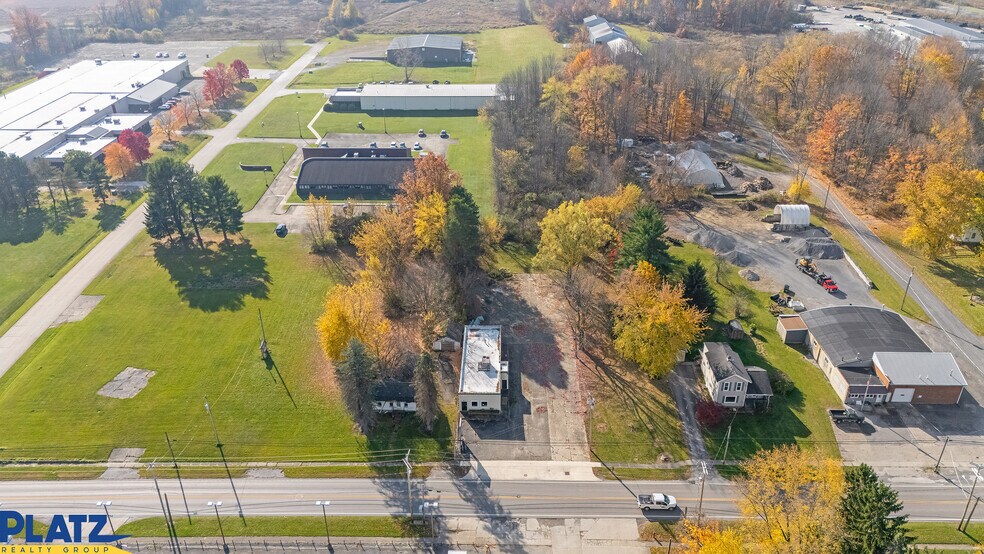 More Photos Of 438 E Main St, Andover Freestanding For Lease