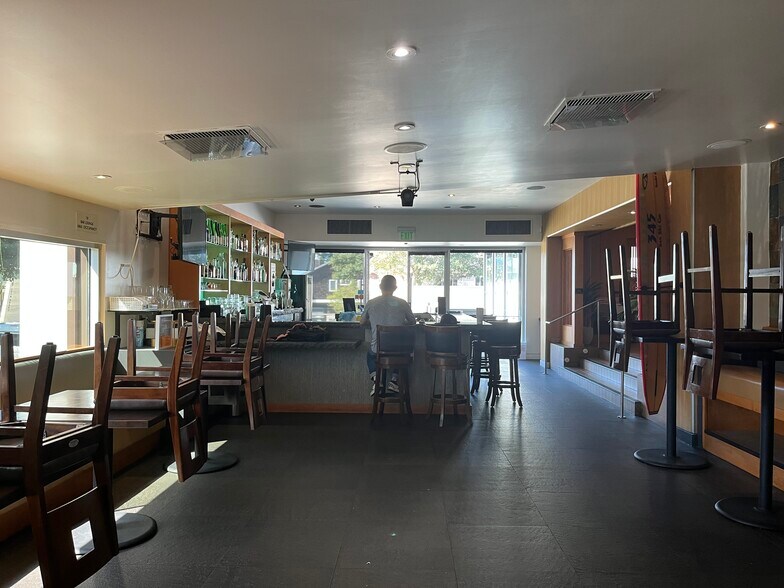 More Photos Of 858 S Coast Hwy, Laguna Beach Restaurant For Lease