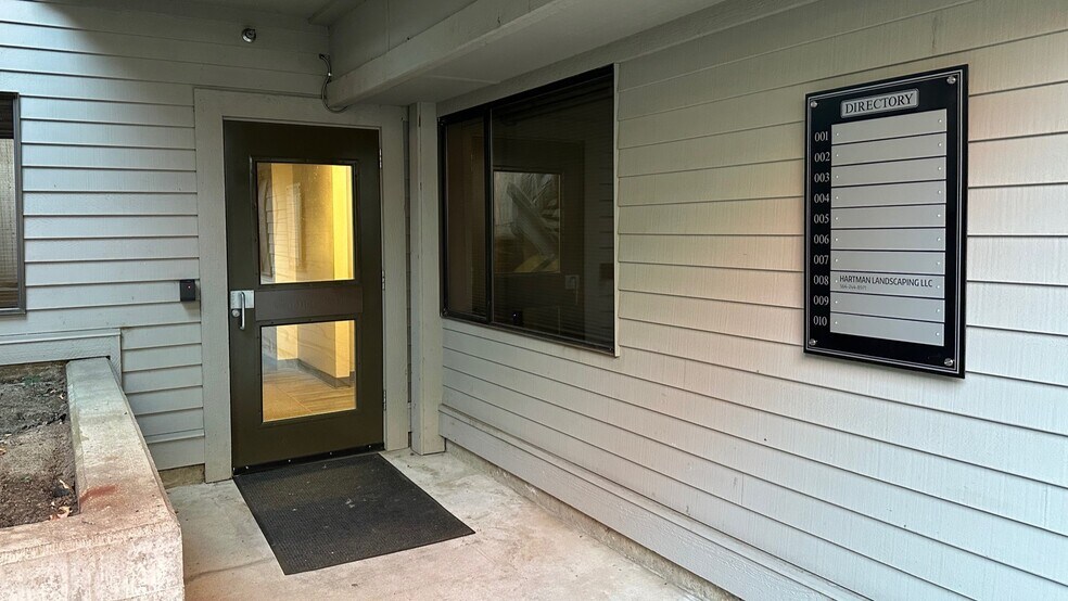 More Photos Of 1000 12th Ave, Longview Medical For Lease