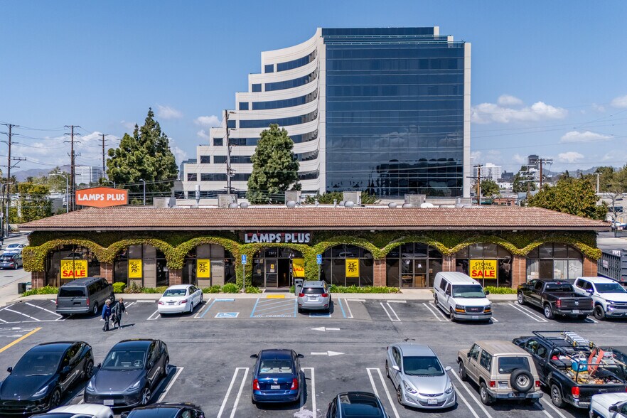 More Photos Of 2012 S Bundy Dr, Los Angeles Freestanding For Lease