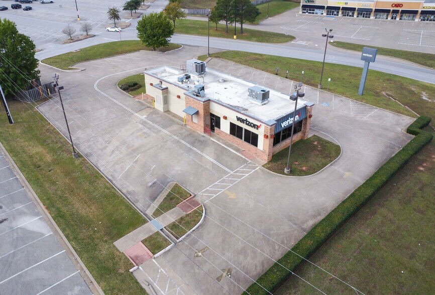 Primary Photo Of 3816 State Highway 64 W, Tyler Freestanding For Lease