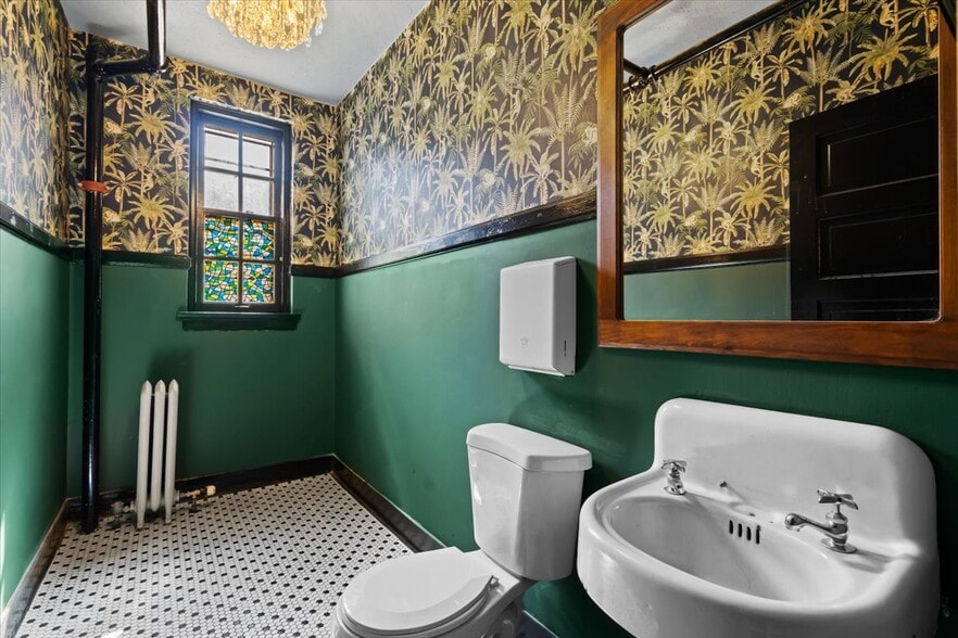 More Photos Of 99 Satherfield Rd, Silverton Hospitality For Sale