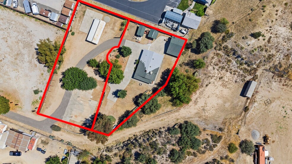 More Photos Of 16166 Sierra Hwy, Santa Clarita Land For Lease