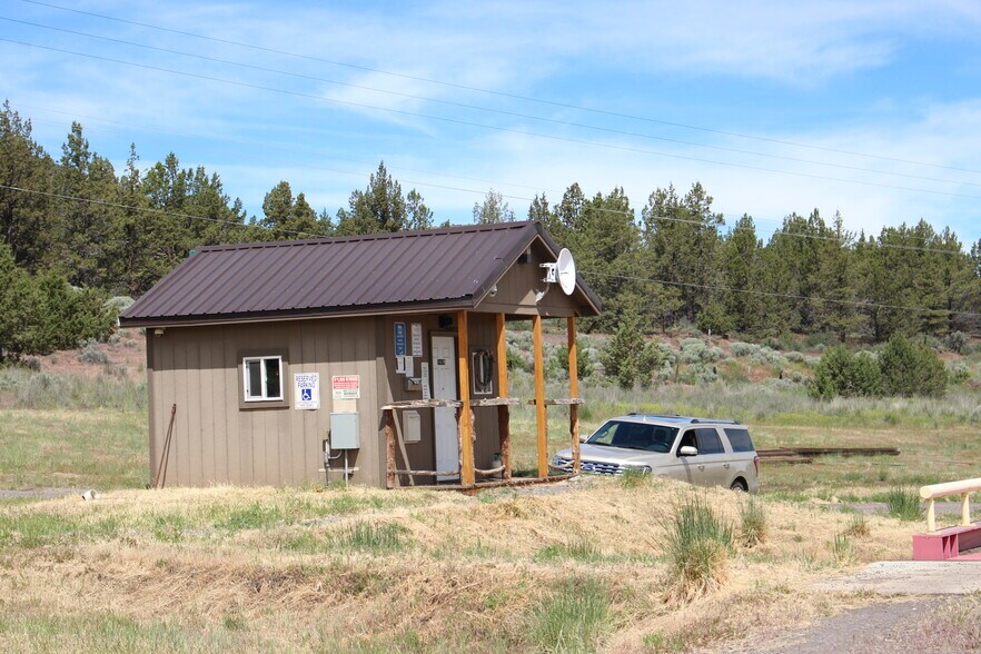 More Photos Of 24221 US-97 Hwy, Klamath Falls Contractor Storage Yard For Sale