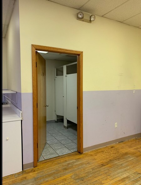 More Photos Of 238 Berkeley Ave, Newark Daycare Center For Sale