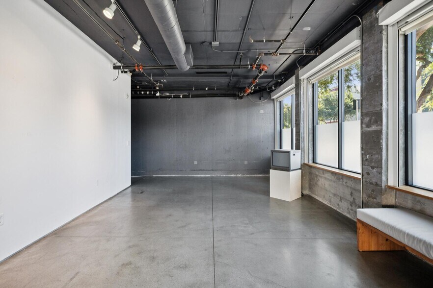More Photos Of 2405 Folsom St, San Francisco Multifamily For Sale