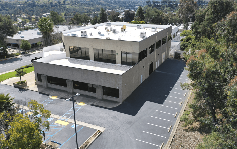 More Photos Of 4990 Viewridge Ave, San Diego Research And Development For Lease