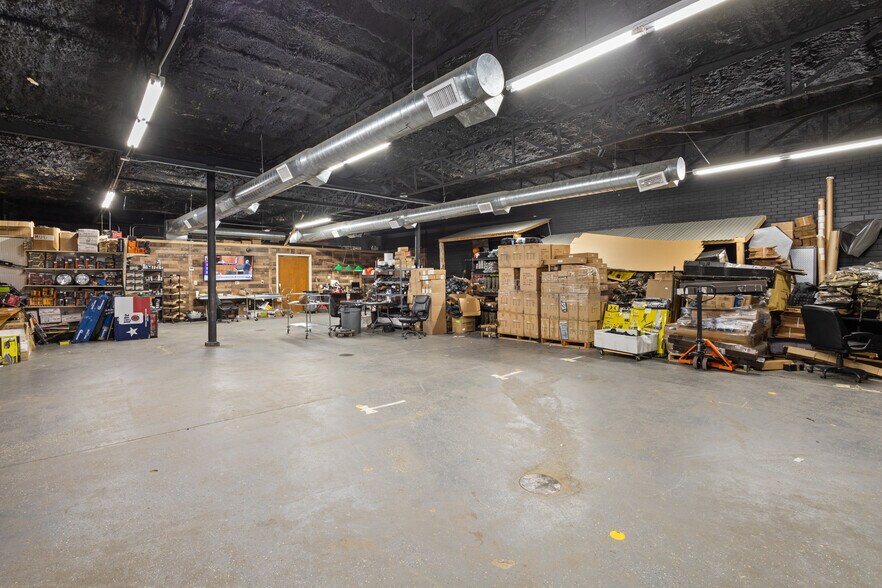 More Photos Of 367 State Highway 155 N, Gilmer Bar For Sale