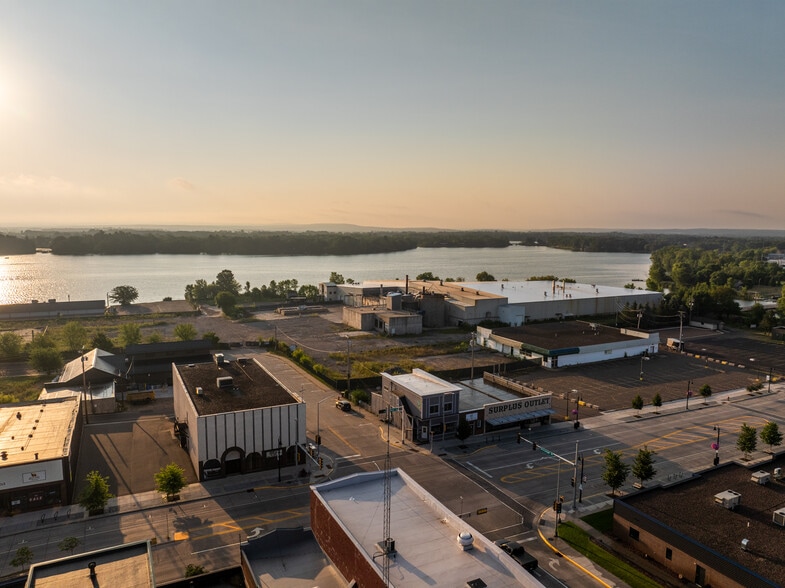 More Photos Of 1 N Main St, Rice Lake Specialty For Sale