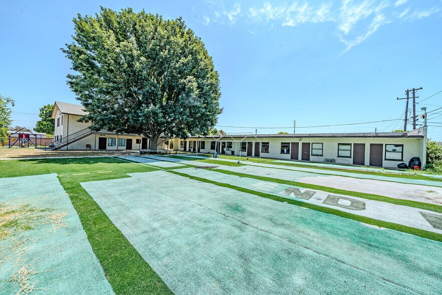 More Photos Of 9826 Priscilla St, Downey Religious Facility For Sale