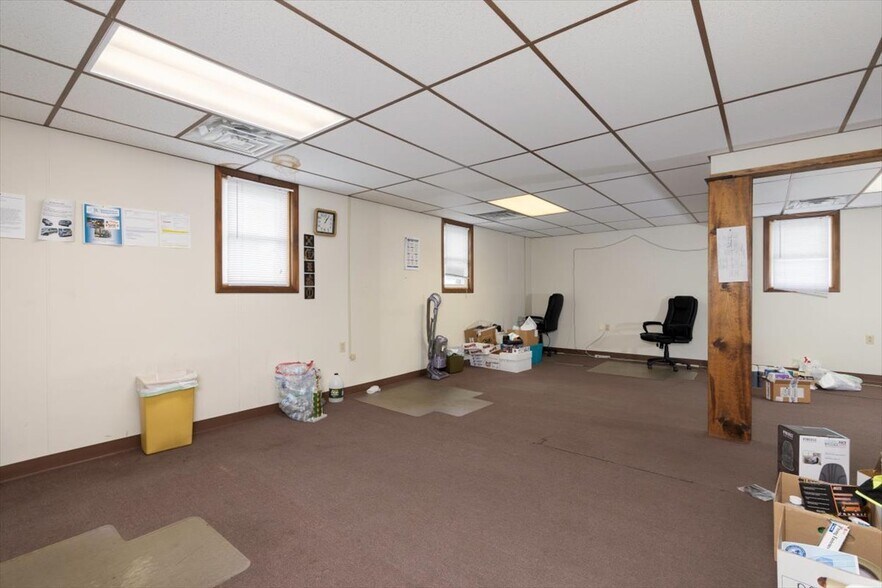 More Photos Of 928 French Rd, Cheektowaga Unknown For Lease