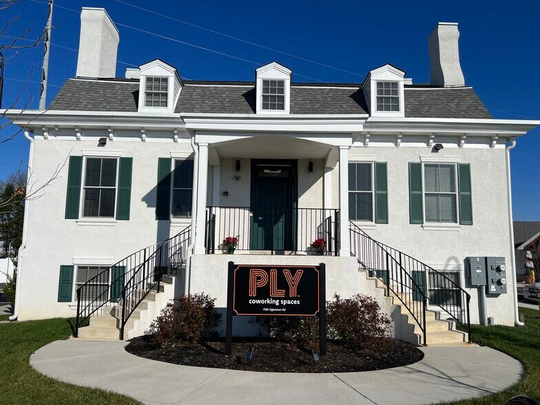 Primary Photo Of 1130 Ogletown Rd, Newark Coworking Space