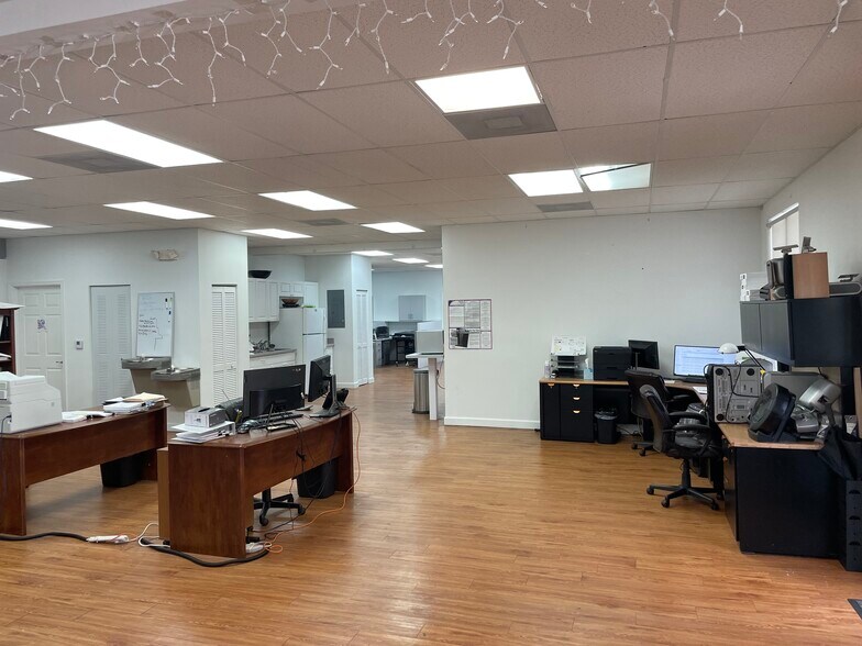 More Photos Of 4710-4876 N Hiatus Rd, Sunrise Office For Lease