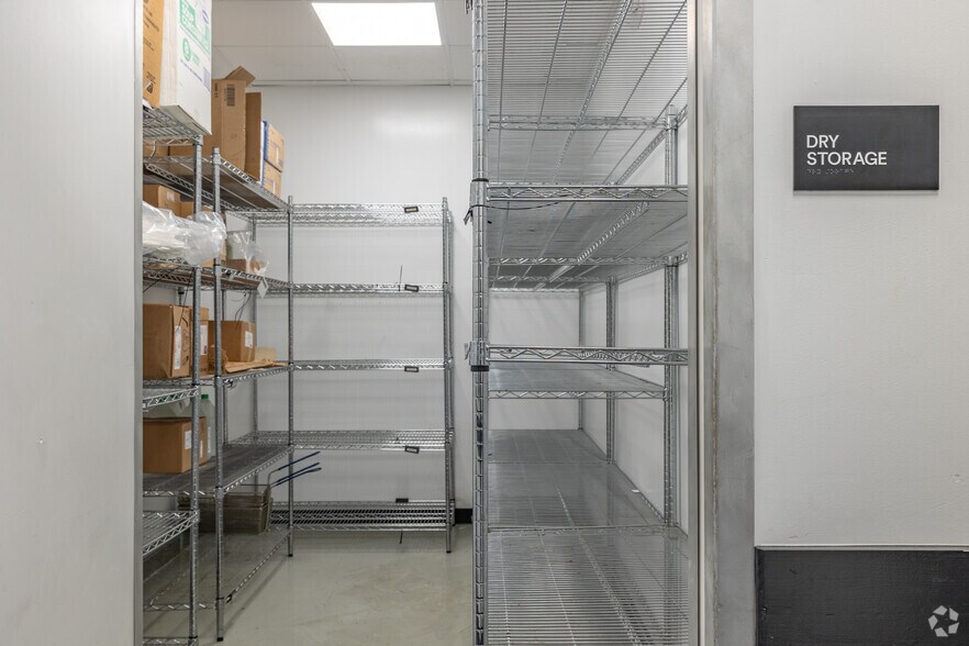 More Photos Of 3300 Fairmount Ave, Philadelphia Warehouse For Lease