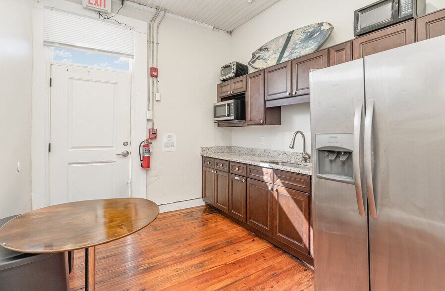 More Photos Of 101 W Main St, Union Dormitory For Sale