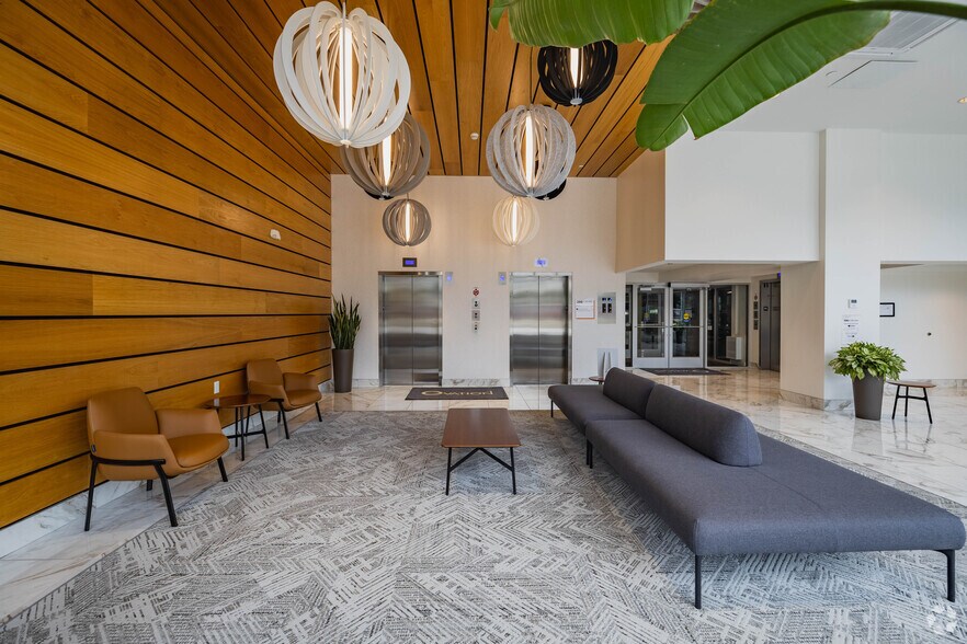 More Photos Of 200 W 3rd St, Newport Unknown For Lease