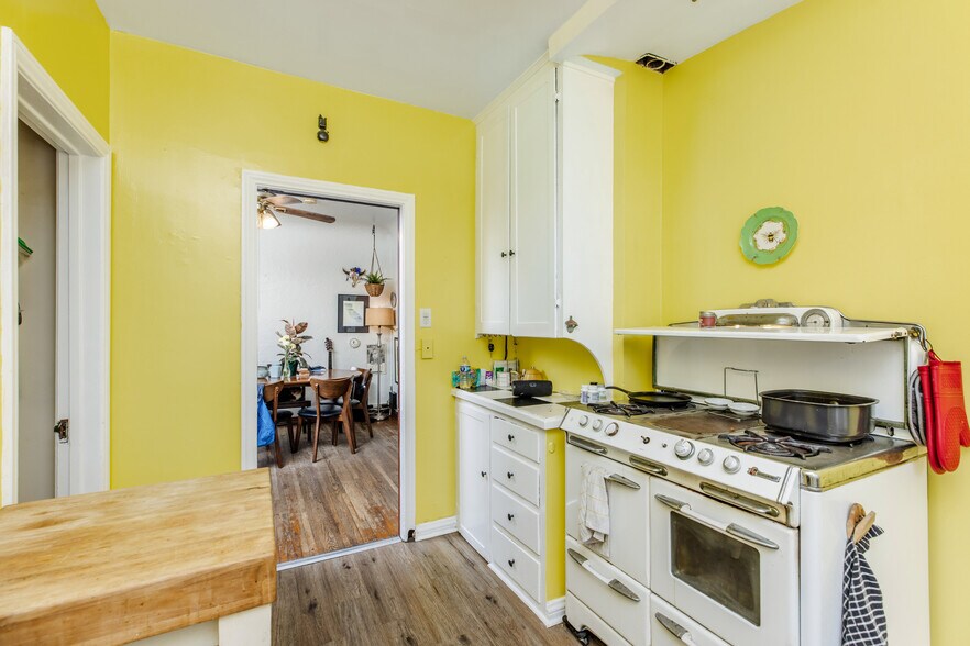 More Photos Of 1117 Mira Mar Ave, Long Beach Apartments For Sale